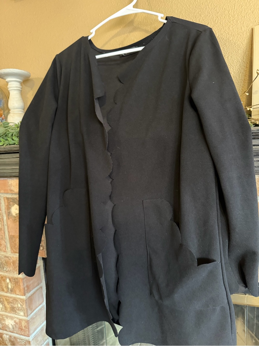 SHEIN Black Scalloped Open-Front Blazer